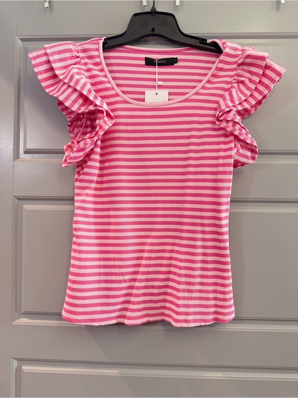 Zesica NWT Pink Striped Ruffle Sleeve Top